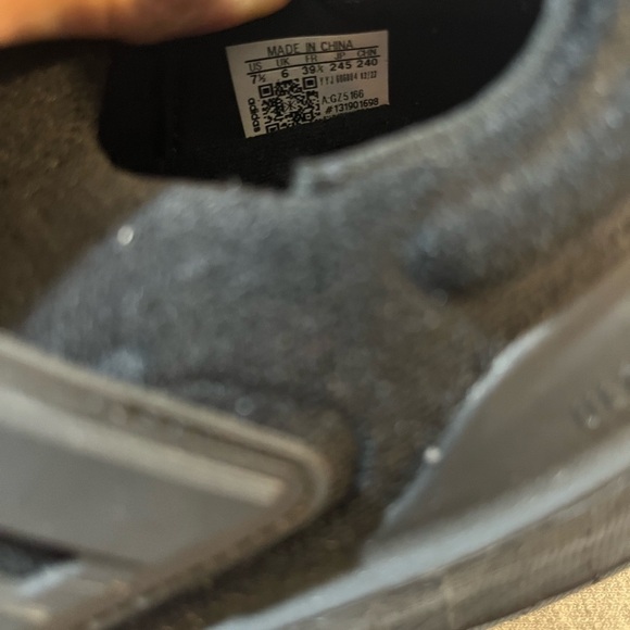 Adidas Ultraboost Triple Black Athletic Running Women's Shoe Size 7.5 GZ5166 - Picture 10 of 10